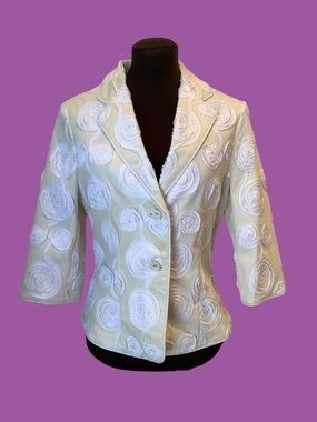 Womens White Ribbon Swirl Appliqué Blazer By Principe Sz 4 NWOT